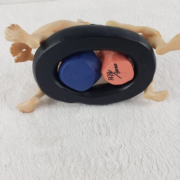 EFY Resin Figurine Senior Couple Summer Beach Fun Inner Tube 1373/3000 - Picture 5 of 8